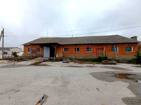 комерційна за адресою Травнева, 2-А
