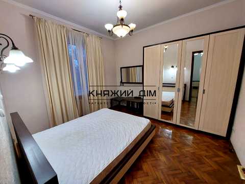 квартира по адресу Ивана Мазепы ул. (Січневого Повстання), 3