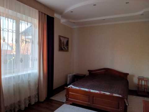 дом по адресу Різдвяна
