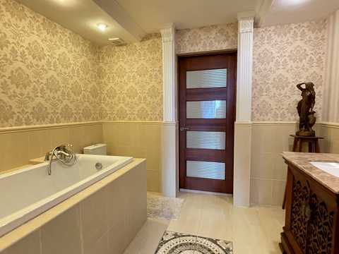 дом по адресу Любомира Гузара ул., 104