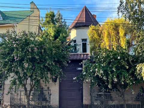 будинок за адресою Академіка Вернадського вул., 2
