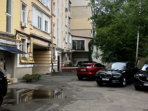 комерційна за адресою Обсерваторна вул., 10