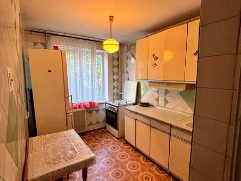 квартира за адресою Андрія Первозванного вул. (Стахурського), 4