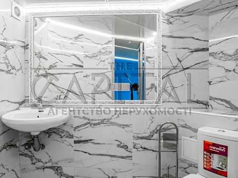 комерційна за адресою Миколи Бажана просп., 1Б