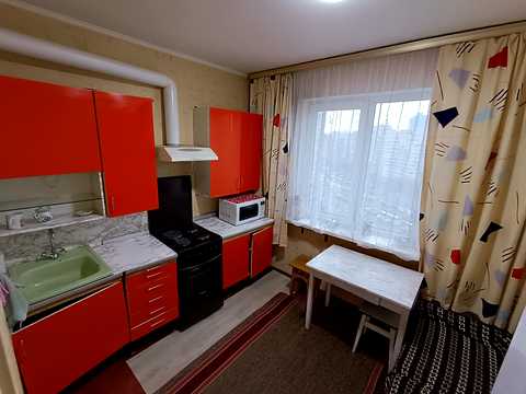 квартира за адресою Ревуцького вул., 4