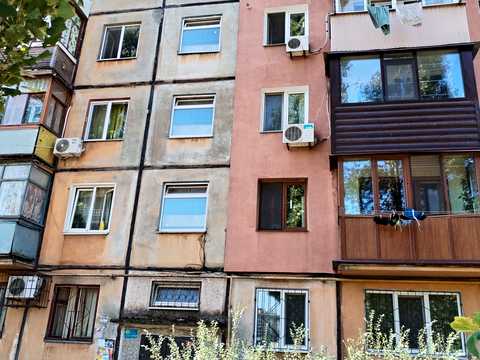 квартира за адресою Олєксандра Васякина, 104