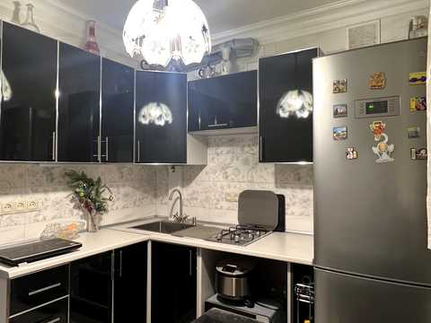 квартира за адресою Костянтинівська вул., 63/12