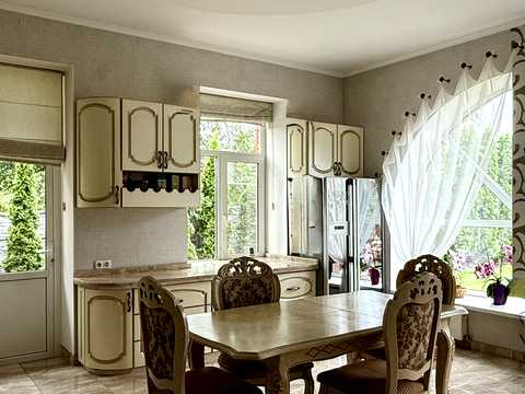 будинок за адресою Лебедина вул.