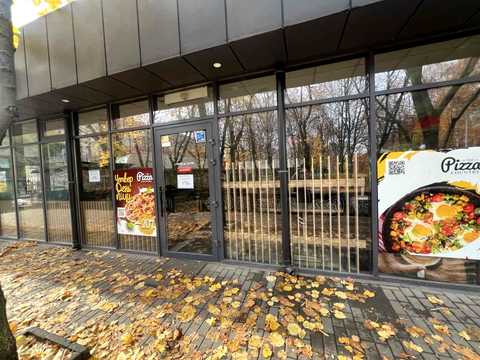 комерційна за адресою Слави бульв., 5