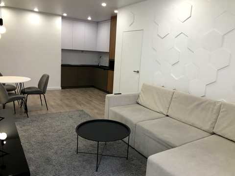 квартира за адресою Зарічна вул., 4к1