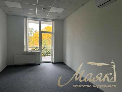 комерційна за адресою Миколи Міхновського бульв. (Дружби народів), 19