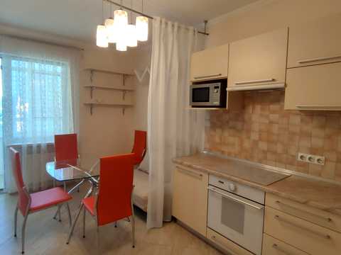 квартира за адресою Дегтярівська вул., 25а к1