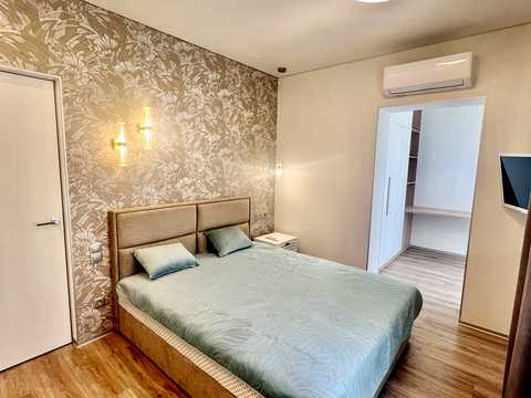 квартира за адресою Салютна вул., 2