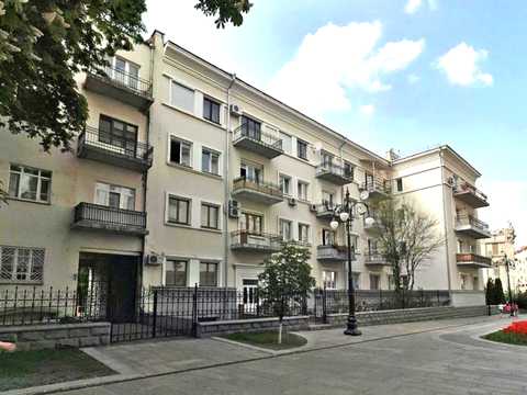 комерційна за адресою Банкова вул., 12