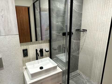 квартира за адресою Салютна вул., 2к10