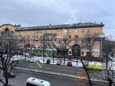 квартира по адресу Сталеваров ул., 999