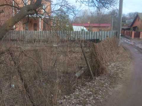 ділянка за адресою Довженка вул., 1