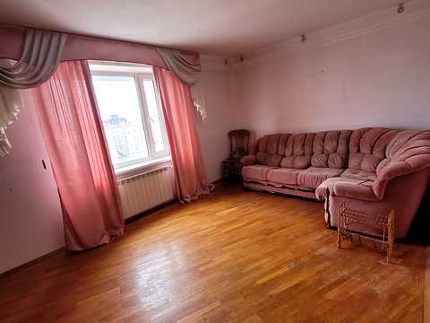 квартира за адресою Ревуцького вул., 42-А