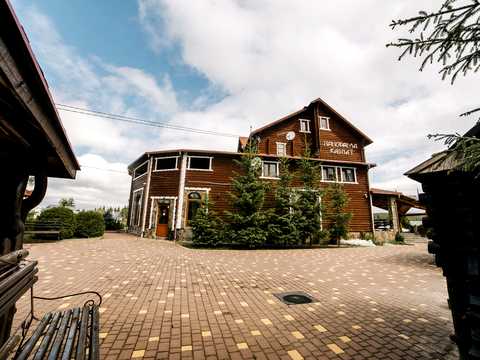 комерційна за адресою с. Яблуниця, Степана Бандери, 30