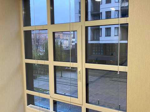 комерційна за адресою Кирилівська вул. (Фрунзе), 37-А