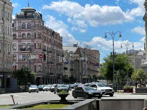 комерційна за адресою Басейна вул., 2