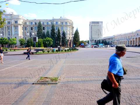 комерційна за адресою Привокзальний майдан пл., 2