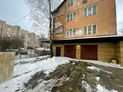 коммерческая по адресу Леся Курбаса ул., 7
