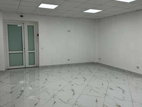 комерційна за адресою Пасічна вул., 15