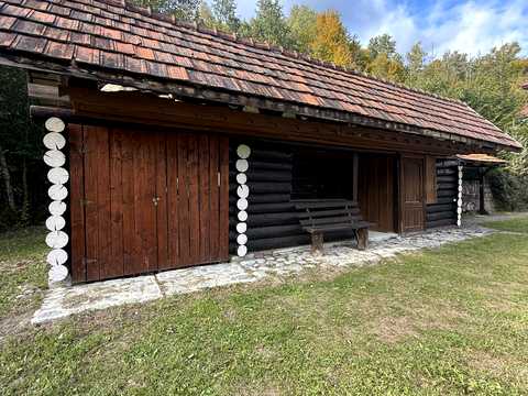 комерційна за адресою Ур. Полянки, 279