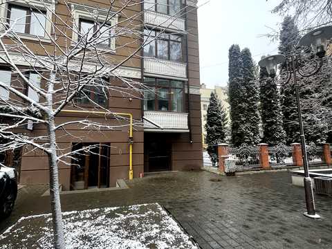 комерційна за адресою Шевченка вул., 52
