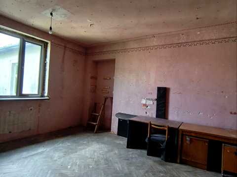 комерційна за адресою Плугова вул., 6-А