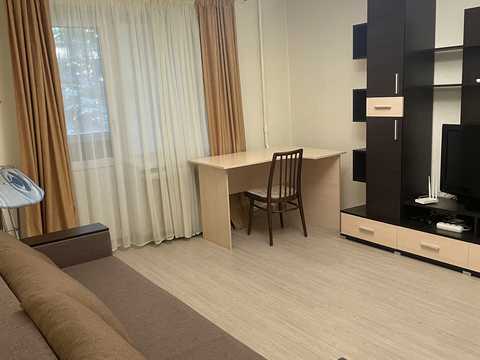 квартира за адресою Автозаводська вул., 25