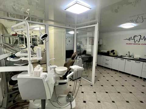 комерційна за адресою Тичини вул., 8-А