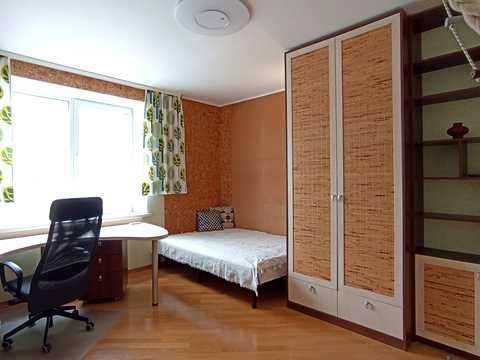 квартира за адресою Миколи Амосова вул., 4