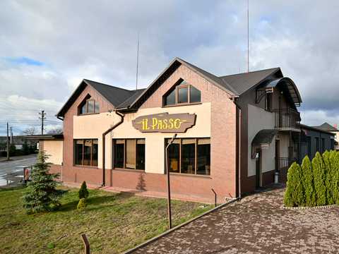 комерційна за адресою Сарни, Вишнева, 58А