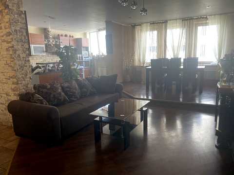 квартира по адресу Миколы Бажана просп., 12