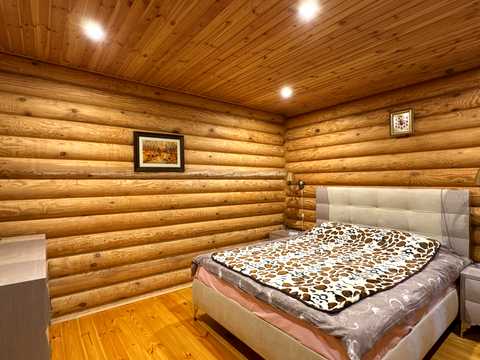 будинок за адресою с. Зарічани, Броварська, 2