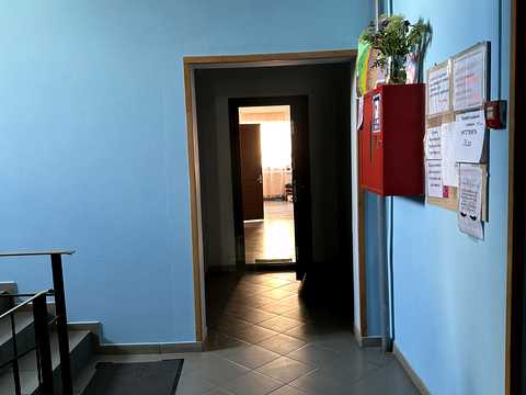 комерційна за адресою Соборна вул. (Леніна), 4