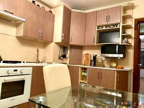 квартира за адресою жукова, 39
