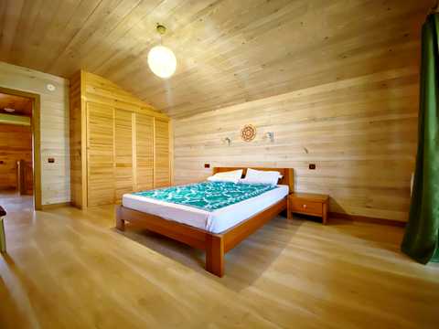 коммерческая по адресу Курица, 5