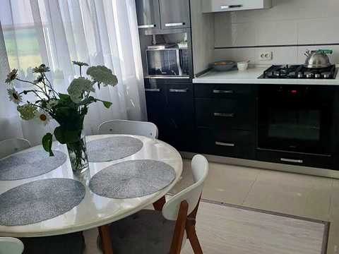 квартира за адресою Будівельників вул., 4