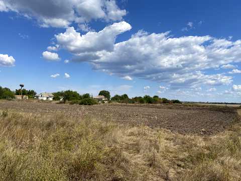 участок по адресу с. Орловщина, Сірова