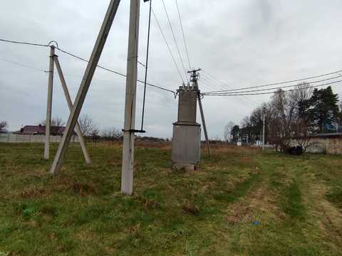 комерційна за адресою с. Мирне, вул. Радянська, 48