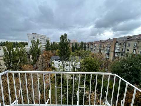 комерційна за адресою Берестейський просп. (Перемоги), 60