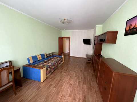 квартира за адресою Анни Ахматової вул., 22
