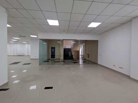 комерційна за адресою Тичини вул., 7