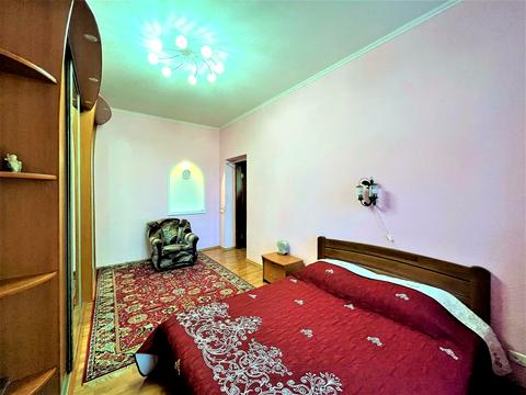 квартира за адресою Переможців вул., 4