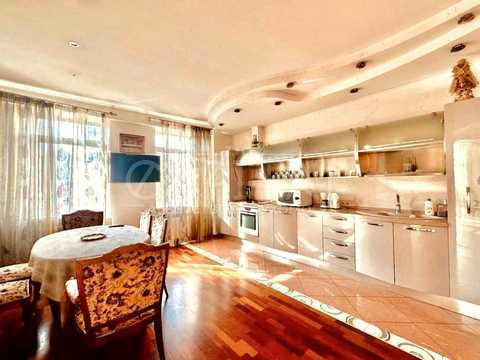 квартира за адресою Панаса Мирного вул., 12