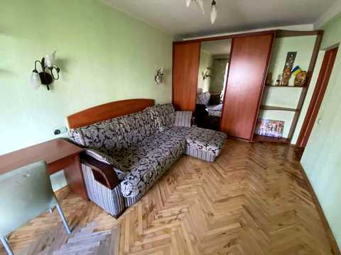 квартира за адресою Павла Тичини просп., 12-Б