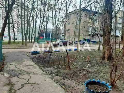 квартира за адресою Михайла Комарова вул., 10/2